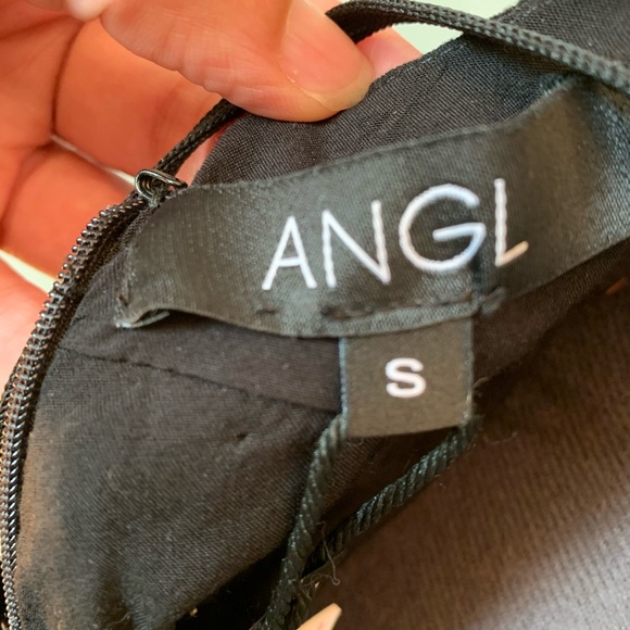 🆕 NWT- ANGL Lace Back Romper - Picture 8 of 9